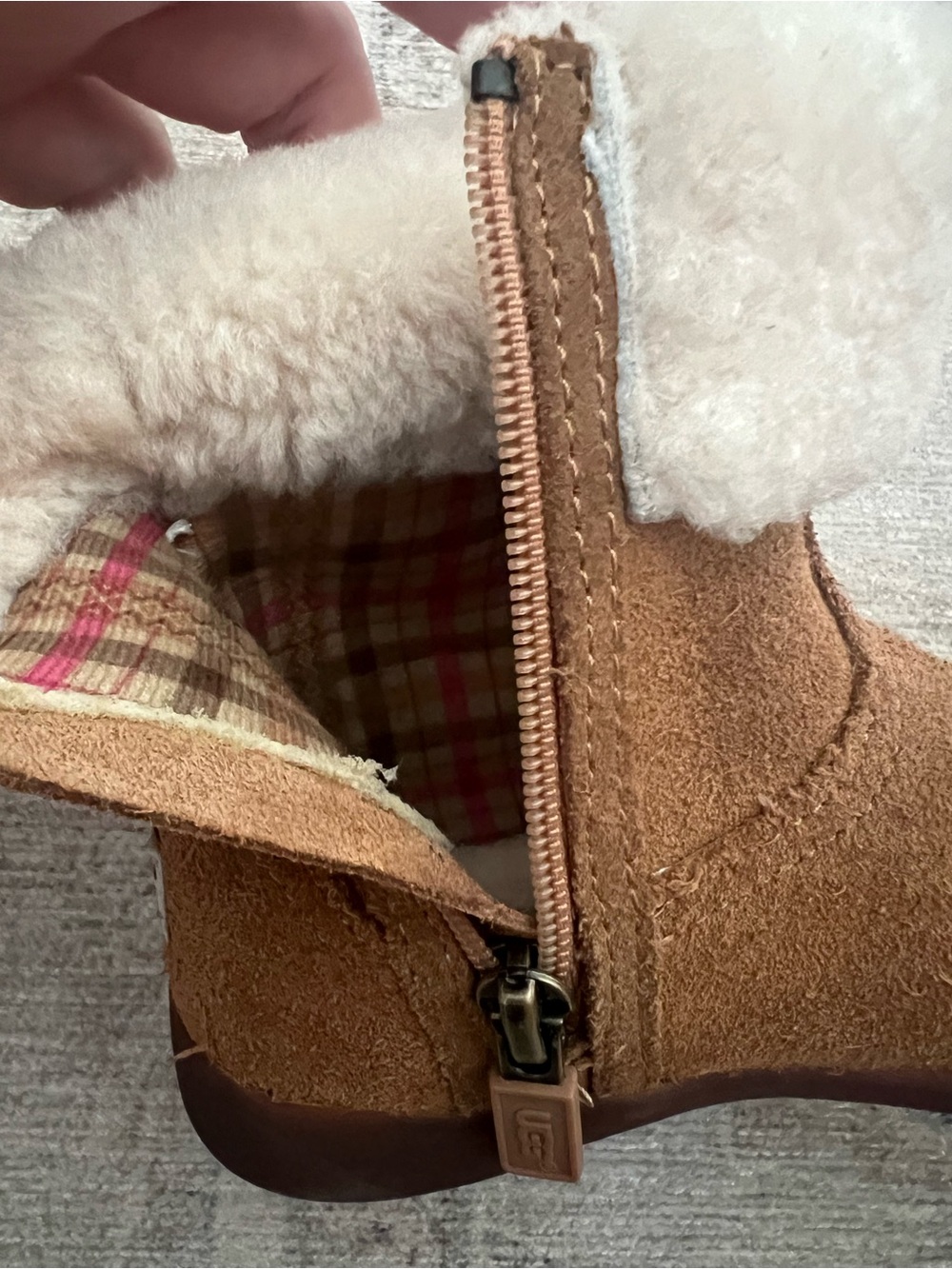Kids UGG Brown Suede Shearling Booties - Picture 3 of 7